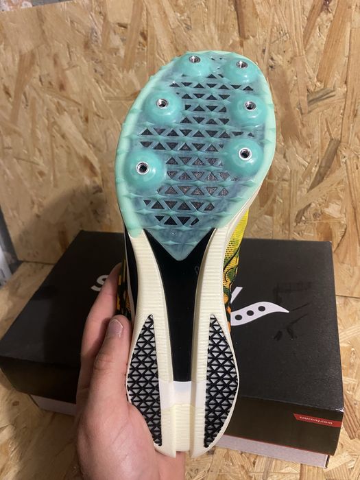 Шиповки для бега Saucony
