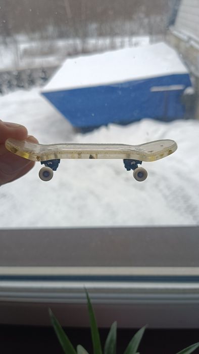 Deska fingerboard przezroczysta 97x34mm. Jedyna taka