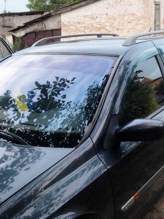 Продаж авто Рено лагуна2
