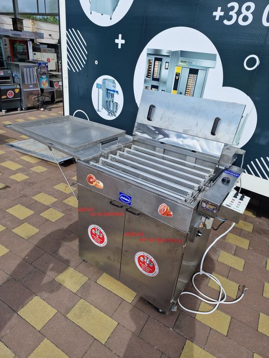 Фритюрница жаровня Jufeba  для берлинеров пончиков донутов с растойкой