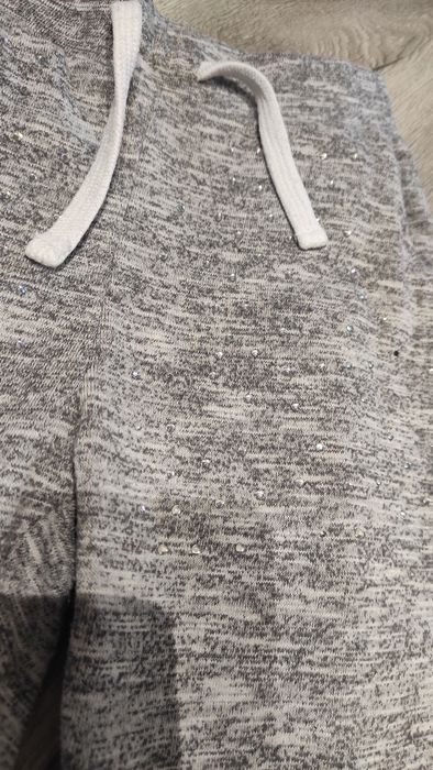 Spodnie dresowe dziewczęce 140