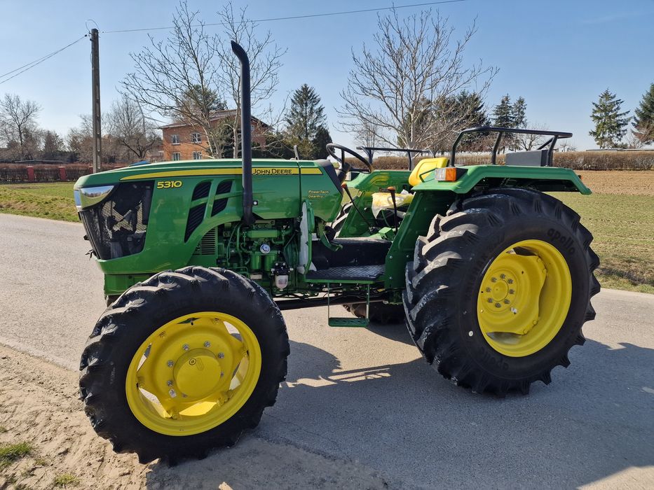 Ciągnik John Deere 5310