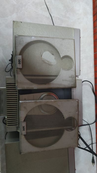 Мини музикальний центр