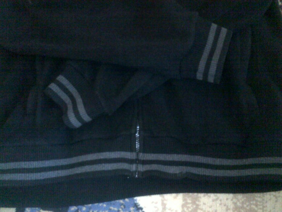 Bluza z kapturem i suwakiem