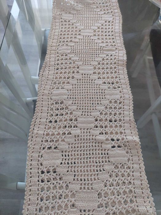 Caminho de mesa em croché feito à mão – 200 × 21 cm – vintage