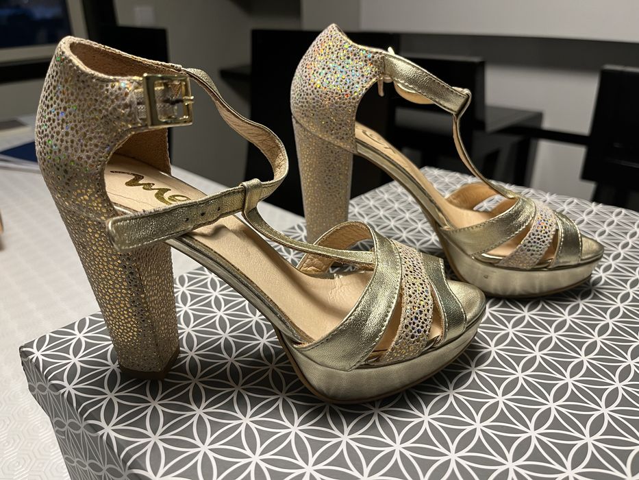 Sandalias classicas numero 35