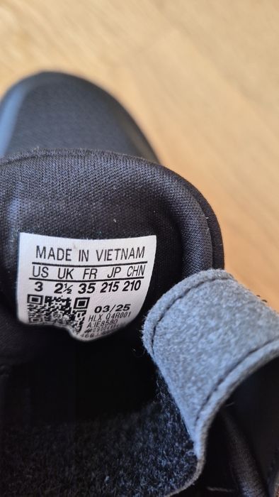 кросівки Adidas оригінал 35р