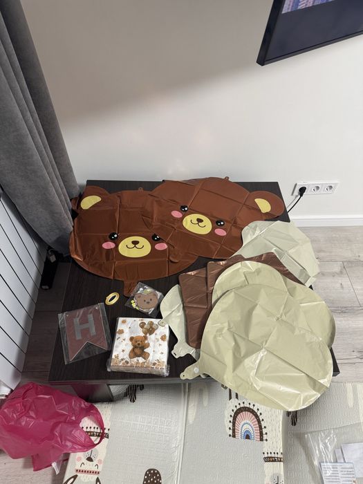 Декорації на 1 рік, гелеві повітряні кульки 1 рочок, раннер ведмедики