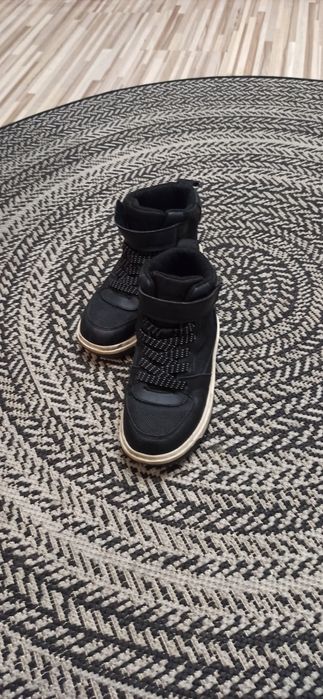 Stolik plus dwa krzesła ikea