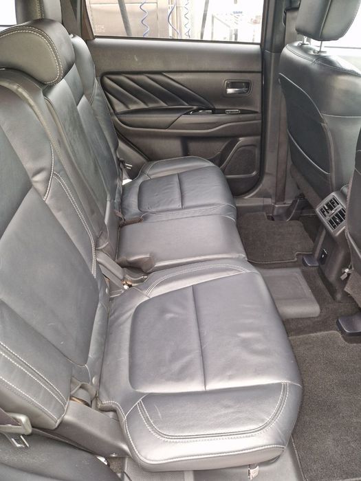 Mitsubishi outlander phev 2019