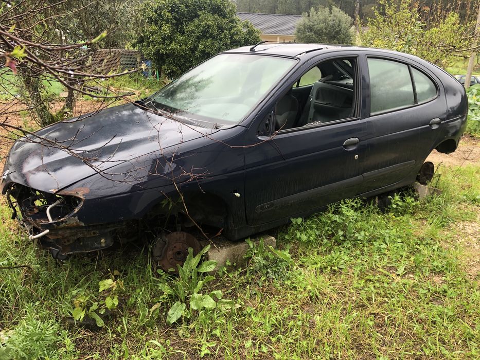 Renault Megane restauro ou peças