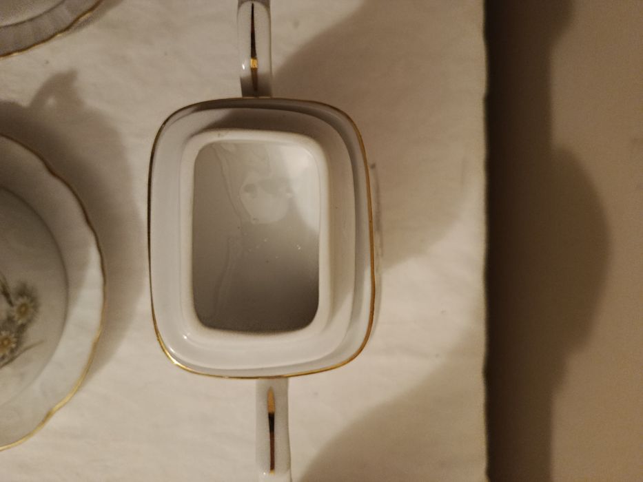 Chavenas de Chá e leiteira porcelana Vista Alegre (1970)