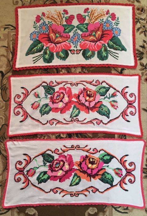 Ручна вишивка хрестиком / вишиті доріжки / вышивка крестиком