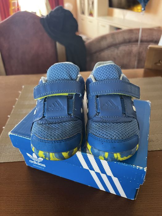 Літні кросівки adidas 24 розмір 13.5 см