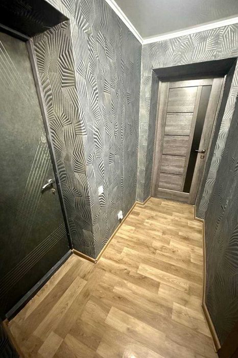 Продаж квартири 2к Вишенька ТОРГ 3 поверх купити двокімнатну квартиру