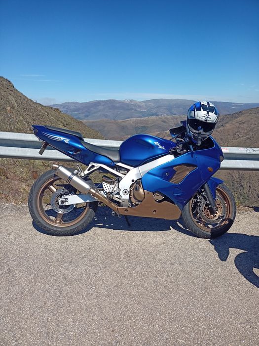 Kawasaki Ninja ZX9R