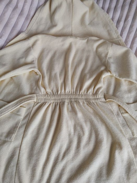 Szlafrok Primark r.116 cytrynka