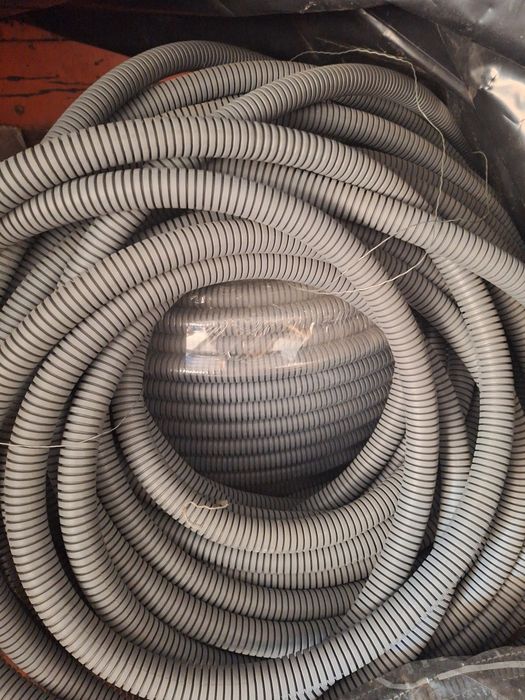 Tubos de isolamento + tubos de PPR + outros acessórios de ventilação - NOVOS e USADOS