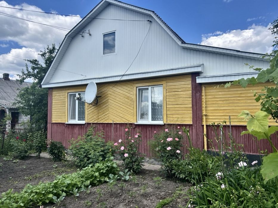 Продаж будинку м.Звягель