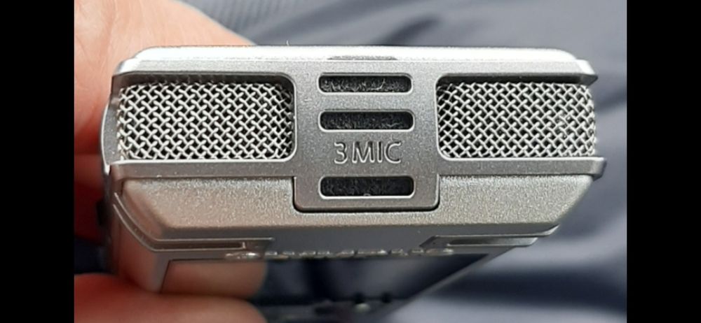 Диктофрн OLIMPUS DM-770