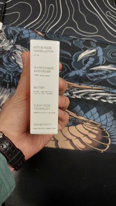 Нові бездротові навушники CMF Buds 2a