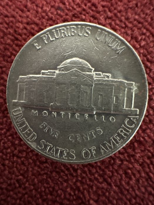 Монета американська 5 центів 1982 року