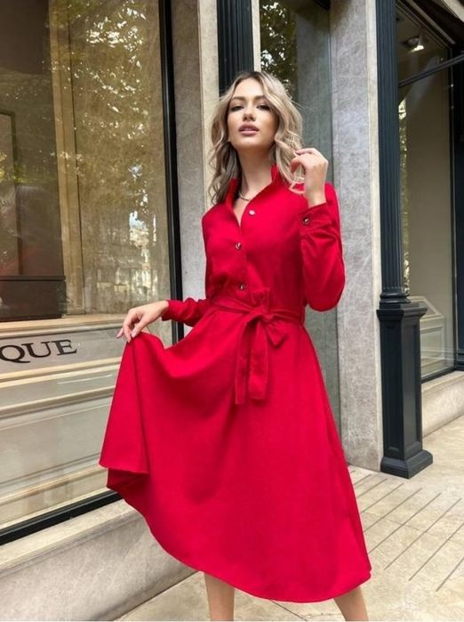 Червона вельветова сукня нова  з ґудзиками