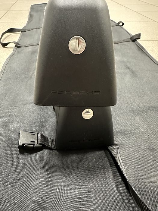 Orginalny bagaznik dachowy na 2 rowery Porsche Cayenne II