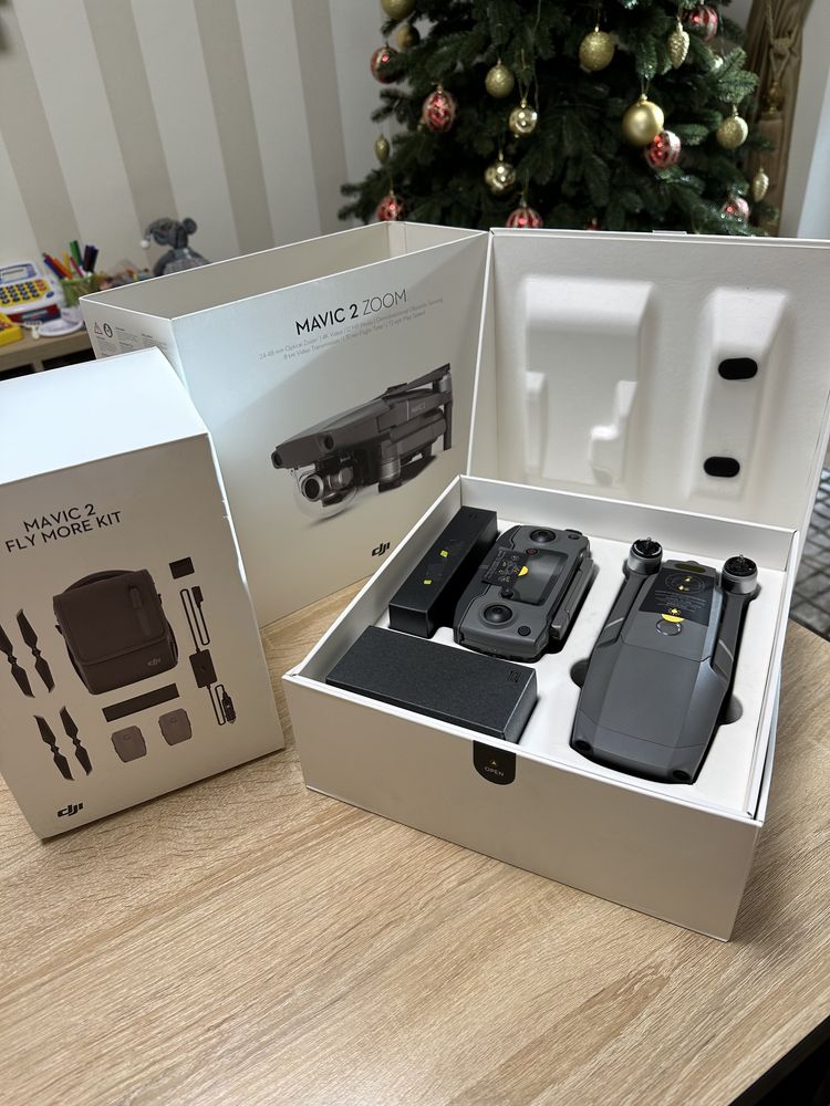 DJI Mavic 2 Zoom Fly More Kit 1 100