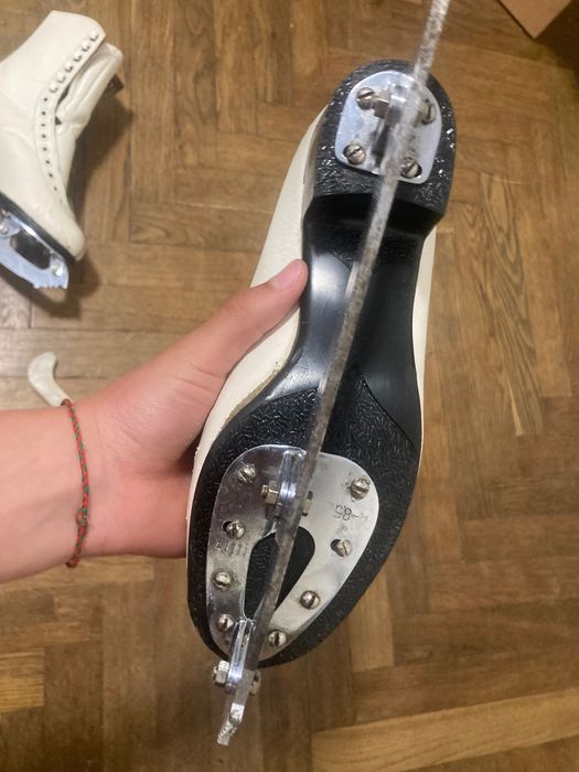 Коньки до фигурного катания