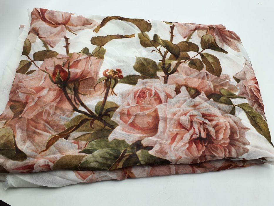 Tkanina kupon 2,60 m.x 142 cm.