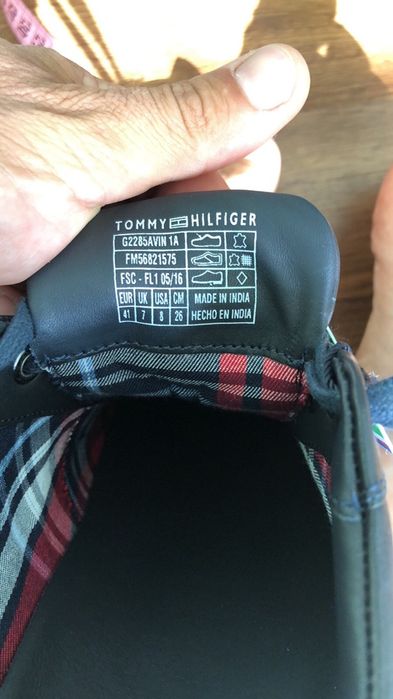 Полуботинки Tommy Hilfiger (кроссовки) оригинальные кожаные.