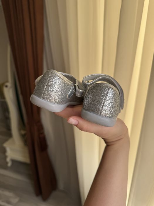 Туфлі для дівчинки 22 розмір