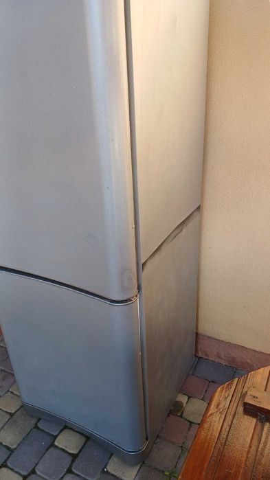 Холодильник Indesit