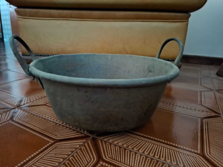 Tacho em cobre antigo