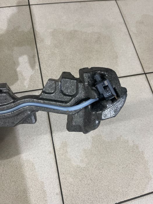 Продам абсорбер бампера Mercedes C W206