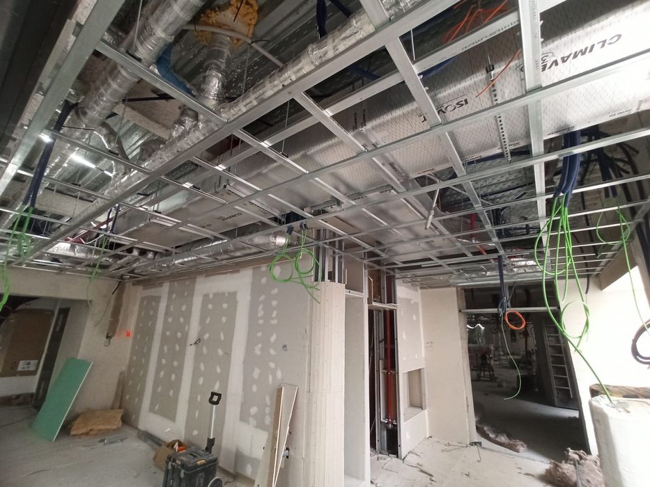 Ofereço serviço de construção civil