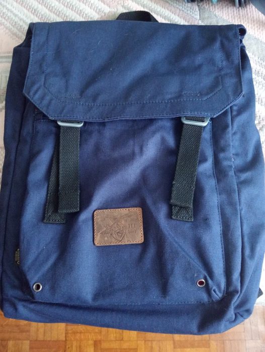 Mochilas e carteiras