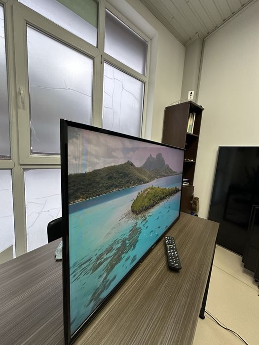Телевізор Panasonic TX-40FSW504 SmartTv 4K Wi-Fi