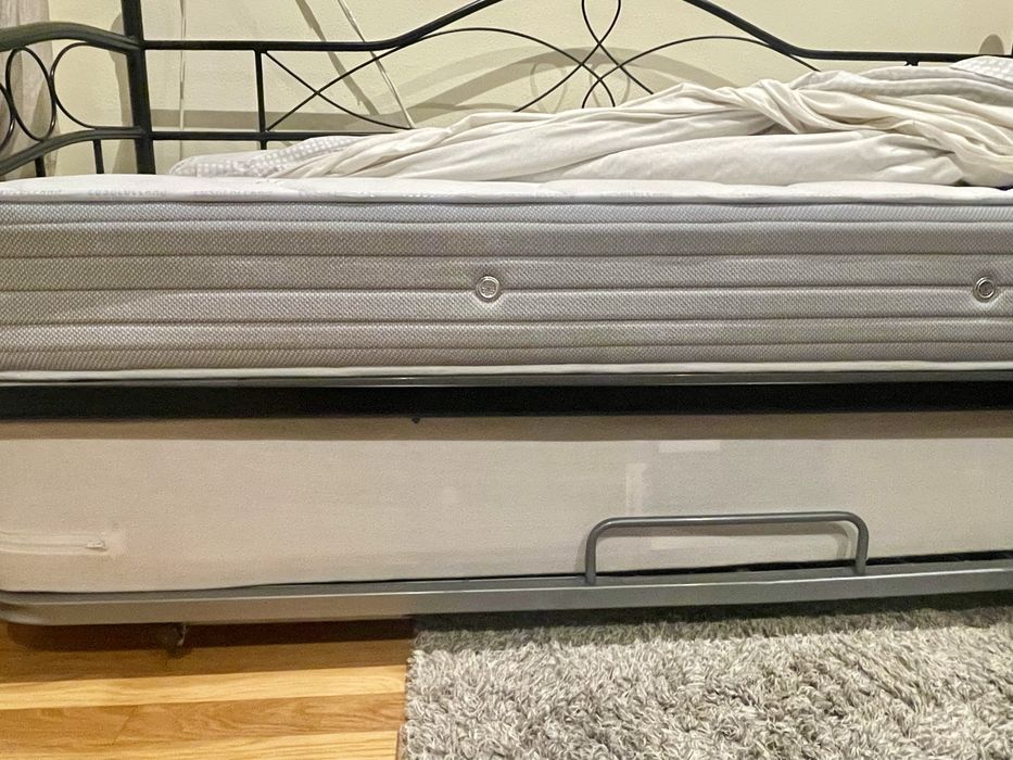 Sofá-Cama 90x200 Como Novo + 2 Colchões Ortopédicos Luso Colchão