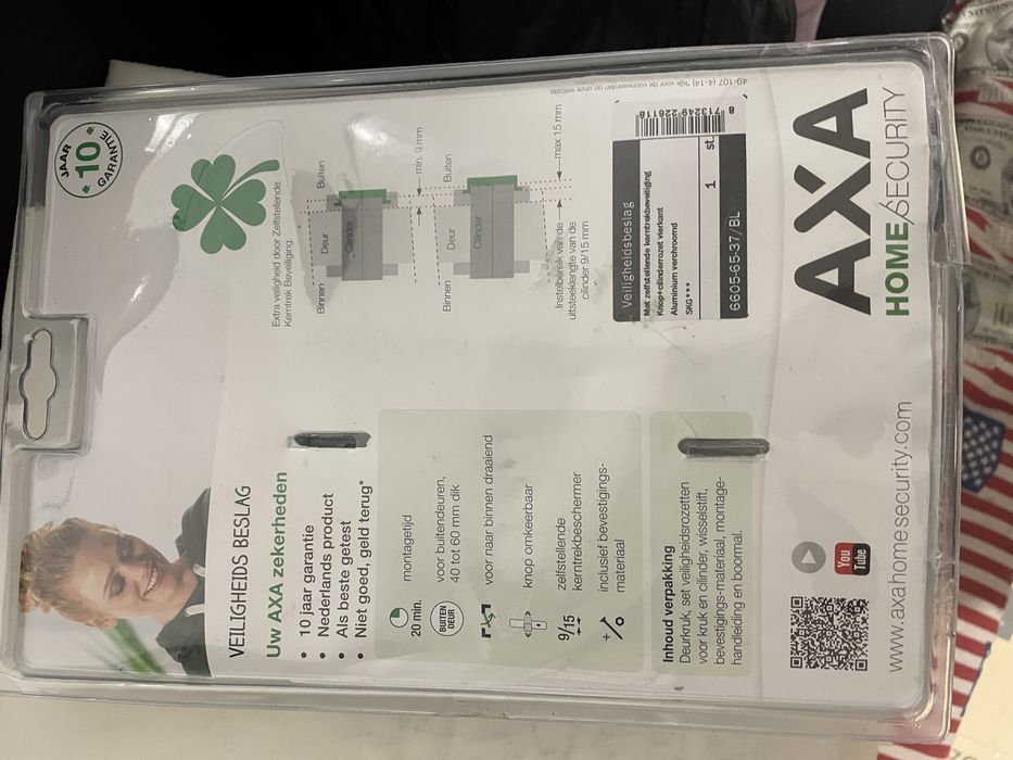 Szyld ochronny AXA kwadrat