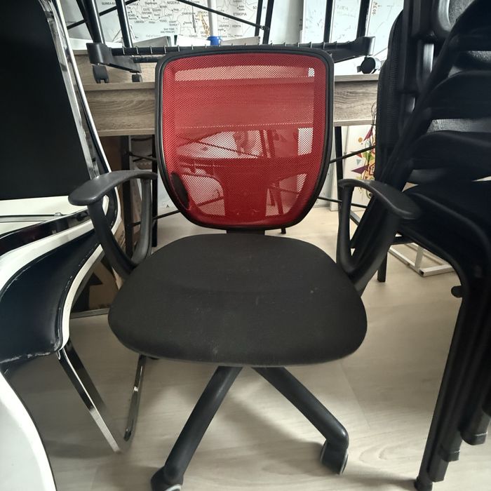 Стільці офісні б/у