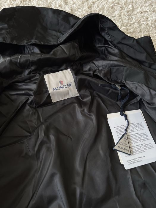 Moncler off white куртка