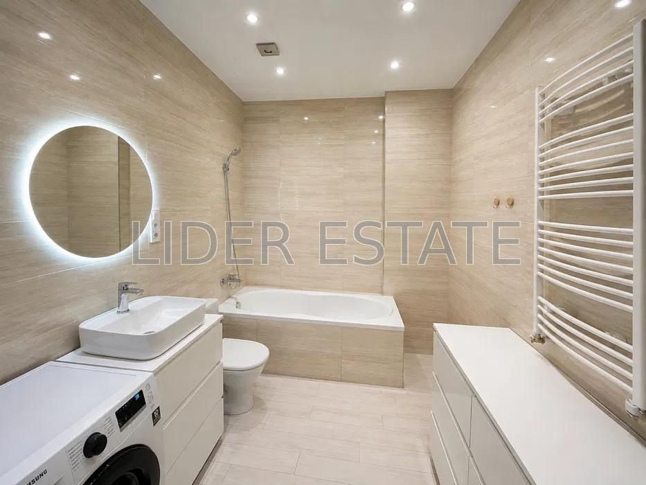Продаж сучасного будинку 3 спальні, 140 м², 8 соток | район Паланок, Мукачево
