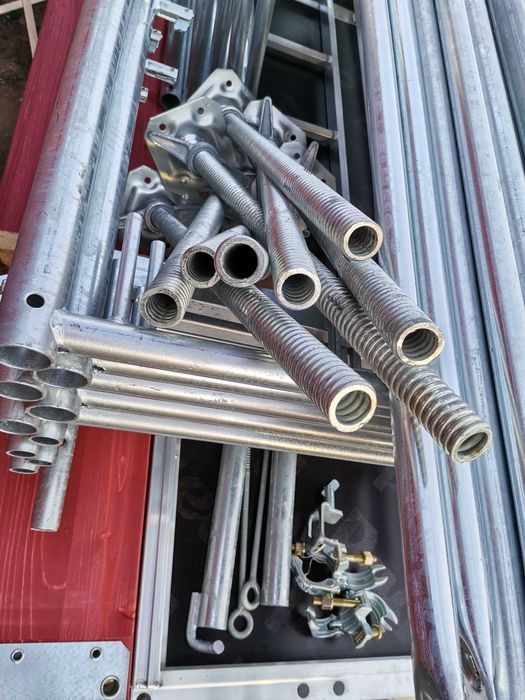 Rusztowanie systemowe na ściany szczytowe plettac pletak