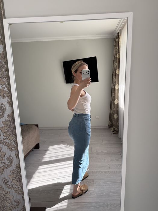 Стильна джинсова спідниця, розмір xs.