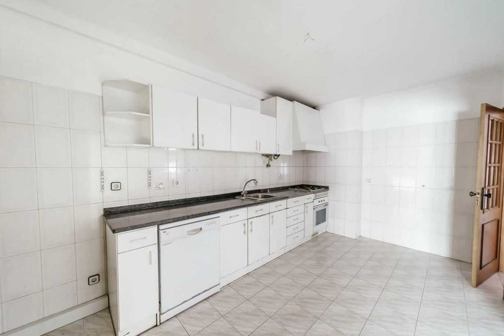 Apartamento T3 Espaçoso e Luminoso na Boidobra – Covilhã