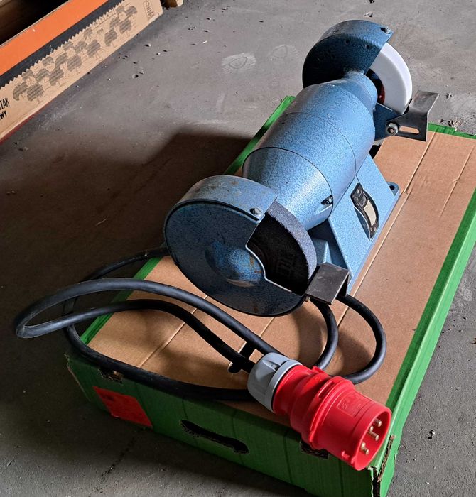 Szlifierka VEB LOKOMOTIVBAU 740W 380V