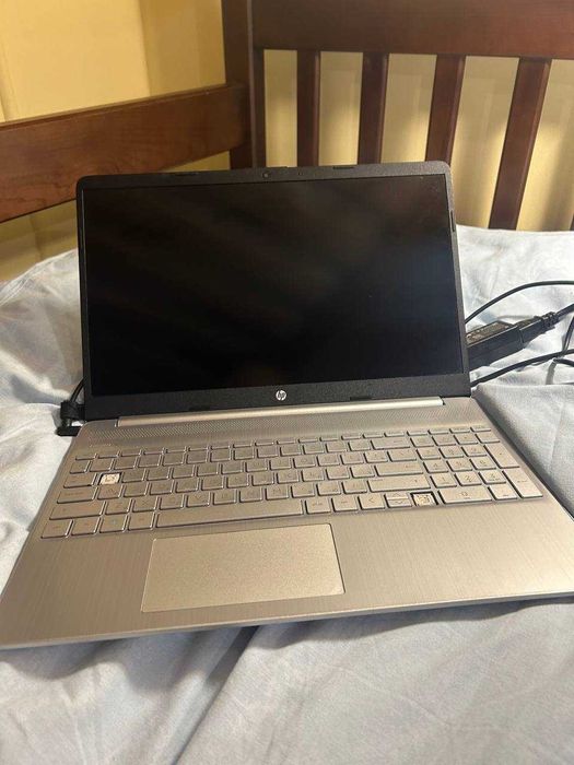Ноутбук HP Laptop 15s-eq / Ryzen 5 5500U / 8 / 512