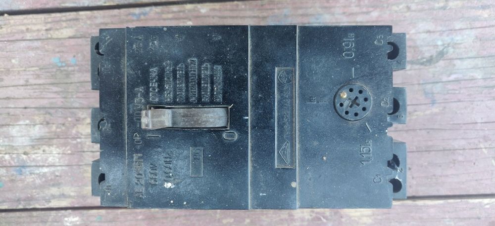 Автоматичний вимикач АЕ2046М 40Р -00 УЗ-А (25А)